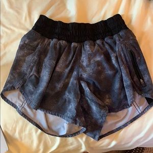 Lululemon Tracker Short III *4-way Stretch